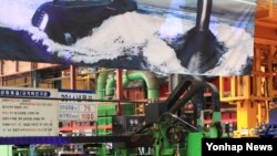 지난 2014년 11월 경남 거제시 대우조선해양 옥포조선소에서 3천t급 중형 장수함 장보고Ⅲ 건조 시작을 알리는 강재 절단 작업이 진행 중이다. '장보고-3'은 2018년 진수하고 2년 전력화 과정을 거쳐 2020년 실전에 배치될 예정이다. 