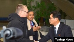 Wakil Sekretaris Jenderal PBB untuk Urusan Politik, Jeffrey Feltman dalam kunjungan ke Korea Utara, 5 Desember 2017. 