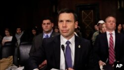 លោក Kevin McAleenan ផ្តល់​សក្ខីកម្មដល់​គណៈកម្មាធិការ​យុត្តិធម៌​ព្រឹទ្ធសភា​នៅ​ក្នុង​វិមាន​សភា Capitol Hill ក្នុង​រដ្ឋធានី​វ៉ាស៊ីនតោន កាលពី​ថ្ងៃទី១១ ខែធ្នូ ឆ្នាំ២០១៨។