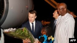 En images : visite d'Emmanuel Macron à Ouagadougou 
