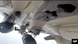 2015年11月17日俄罗斯国防部的官方网站上空袭叙利亚的苏-24M。