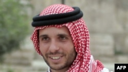 Pangeran Yordania Hamzah bin al-Hussein menghadiri acara pers di Amman, 9 September 2015. (Foto: AFP)