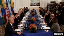 Shugaba Trump yana wata liyafa da shugabannin kasashen yankin Latin Amurka a gefen taron Majalisar Dinkin Duniya