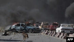 Serangan bom mobil di Kabul, 31 Mei 2017. (AFP PHOTO / SHAH MARAI)