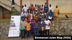 Des représentants des peuples autochtones du Cameroun, à Yaoundé, le 7 août 2019. (VOA/Emmanuel Jules Ntap)