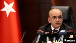 مهمت شیمشک وزیر دارایی ترکیه. آرشیو