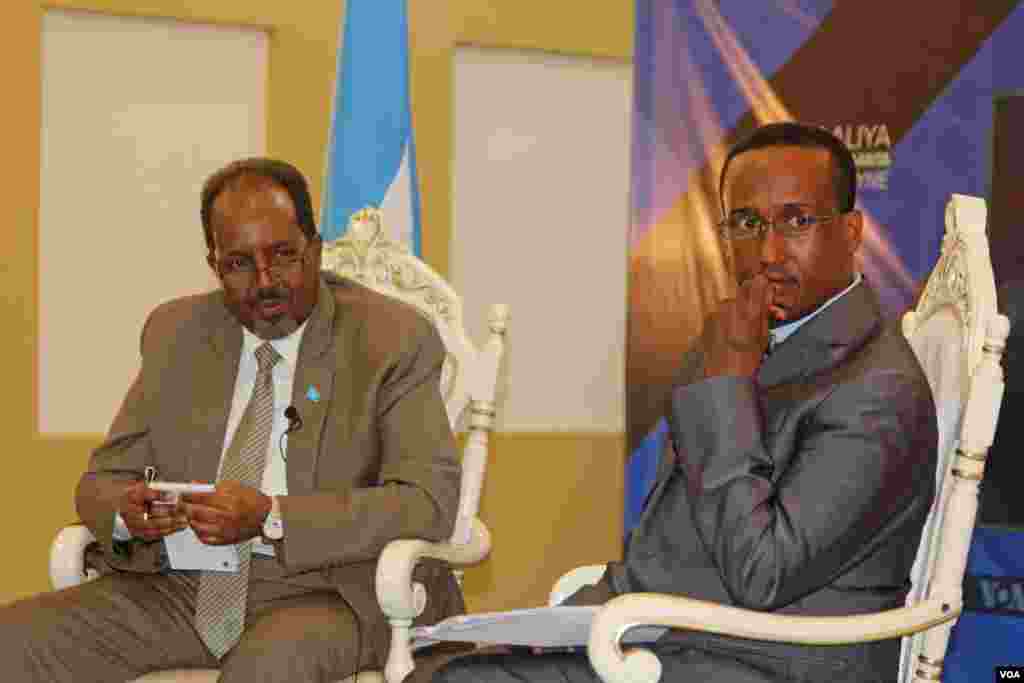Somali President Hassan Sheikh Mohamoud took part in a town hall hosted by VOA&#39;s Somali service Saturday and moderated by journalist Abdul Hussein Osman, in Mogadishu.