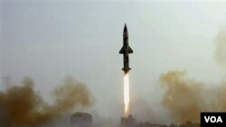 India melakukan uji coba misil Prithvi yang berkemampuan nuklir (foto: dok).