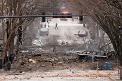 지난 25일 미국 테네시주 내슈빌 도심에서 발생한 차량 폭발 현장.