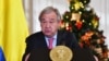 Sekretaris Jenderal PBB Antonio Guterres berbicara kepada media selama konferensi pers di istana presiden Nariño di Bogota, 24 November 2021. (Foto: AFP)