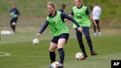 La capitaine de l'équipe féminine nationale de football, Amandine Henry, à une séance d'entraînement avant la Coupe du Monde 2019 en France, 29 mai 2019.