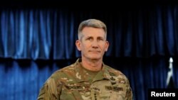 Le général John Nicholson, Commandant l'Opération Resolute Support et des forces américaines en Afghanistan, avant sa conférence de presse à Kaboul, le 14 avril 2017.(REUTERS/Omar Sobhani)