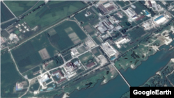 북한의 영변 핵시설을 찍은 위성사진. 출처=구글어스 이미지.