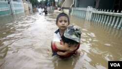 Kota-kota besar di Jepang juga menghadapi ancaman bencana yang sama, seperti banjir yang sering melanda Jakarta.