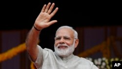 PM India Narendra Modi di Ahmadabad, India, 30 Juni 2017. (AP Photo/Ajit Solanki)
