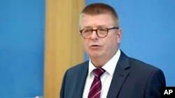 Глава Федерального ведомства по защите конституции (BfV) Германии Томас Хальденванг (архивное фото) 