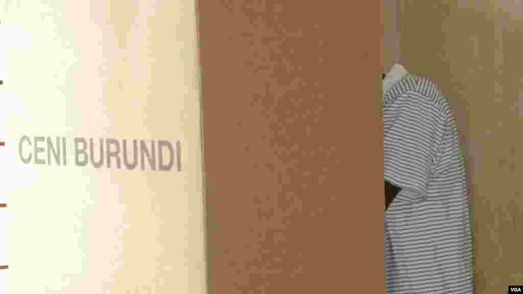 Ana gudanar da zabubbukan majalisu da kananan hukumomi a Burundi.