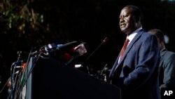 L'opposant Raila Odinga annonce son désaccord avec les résultats de l'élection auprès de la Cour Suprême, le 16 août 2017. 