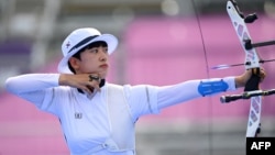 韩国射箭女选手安山在东京奥运会赛场上。（2021年7月30日）