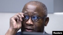 28일 네덜란드 헤이그에 있는 국제형사재판소에 출두한 로랑 그바그보 전 코트디부아르 대통령이 재판 시작을 기다리고 있다.