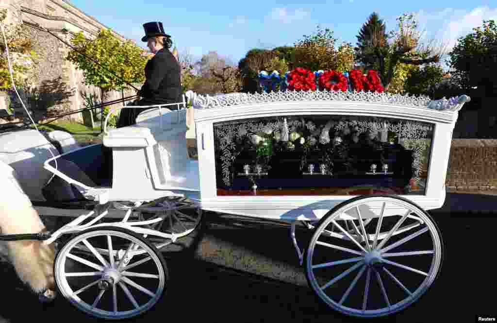 The coffin of former One Direction singer Liam Payne arrives for the funeral at St. Mary&#39;s Church in Amersham, near London, Britain.