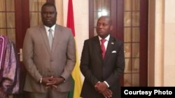 Le président Jose Mario Vaz (à droite) en compagnie du nouveau Premier ministre le 31 janvier 2018 à Bissau, Guinée-Bissau.