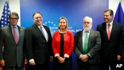 وزیران امور خارجه و انرژی آمریکا به همراه فدریکا موگرینی