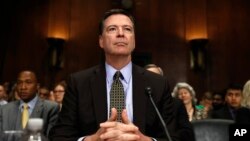 Direktor FBI-a Džejms Komi priprema se da svedoči na Kapitol Hilu u Vašingtonu, 3. maja 2017. 