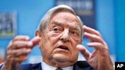 L'organisation de George Soros, fondateur de Open Society Foundation, démontre que l'intervention militaire américaine contribue a la montee des talibans, ici en photo le 24 septembre 2011.