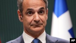 Грчкиот премиер и лидер на Нова демократија, Кирјакос Мицотакис, се закани и со вето кон Северна Македонија