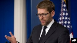 White House press secretary Jay Carney speaks during his daily news briefing at the White House in Washington,Jan. 9, 2014. (AP Photo/Jacquelyn Martin)
