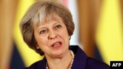 برتانیا او ایران سره بیا سفارتونه پرانستي دي او سفیران یې تبادله کړي دي