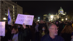 Građani u Srbiji prema svim merenjima udišu jako zagađen vazduh, Foto: VOA