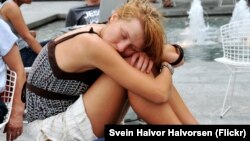 Wata tana rintsawa a zaune