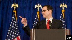 유엔총회에 참석 중인 스티브 므누신 미국 재무장관이 21일 뉴욕 힐튼 미드타운 호텔에서 기자회견을 가졌다.