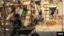 A building site in the Palestinian camp of Burj Barajneh in Beirut. Palestinians are not allowed to own property in Lebanon. (J. Owens/VOA)