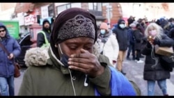 Ndenge ba Africains 19 baziki na immeuble moko na New York