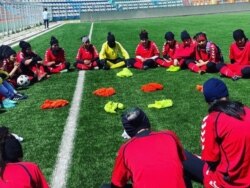 Tim sepak bola perempuan Afghanistan. (Foto: Courtesy/Arzo Rahim)