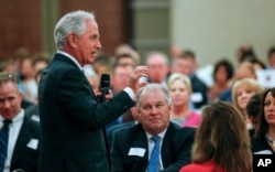 U.S. Sen. Bob Corker, R-Tenn., speaks to the Chamber of Commerce in Knoxville, Tenn., Aug. 16, 2017.