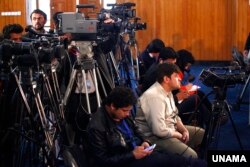 O'zbek tilini mukammal biladigan va aholiga sifatli ma'lumot yetkaza oladigan mutaxassislar juda oz