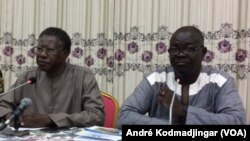 De gauche à droite, Mahamat Nour Ibédou, secrétaire-général de la CTDH et Me Midaye Guerimbaye, président de la LTDH, à N’Djamena, le 24 août 2019. (VOA/André Kodmadjingar)