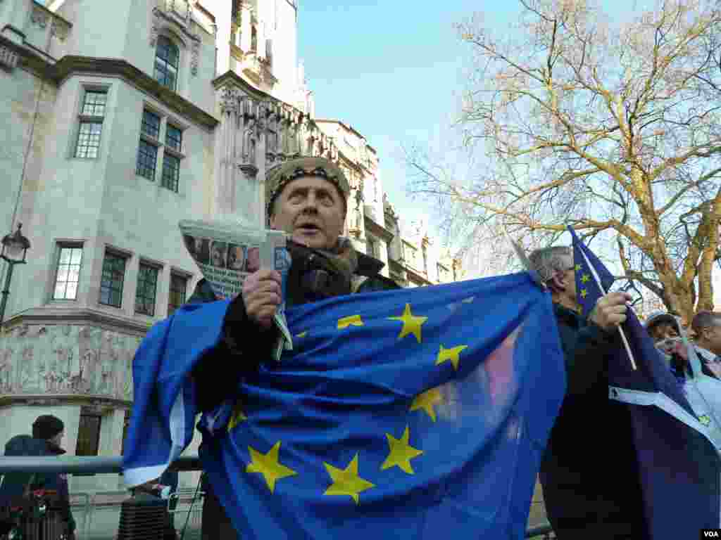 Kirker Anti-Brexit demonstrator Richard Kirker says "Our prime minister thought, shamefully, that she had a mandate to impose on parliament and to use her conservative majority to take us out of Europe." (J. Godman/VOA)