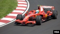 Pembalap Ferrari, Felipe Massa dalam Grand Prix di Kanada (foto: dok). Tim balap Ferrari meraih hasil mengecewakan dalam musim balap tahun 2011 lalu.