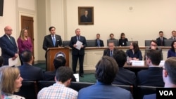 资料照片：美国国会及行政当局中国委员会（CECC）2020年3月11日召开就维吾尔强迫劳动问题召开讨论会。（美国之音李逸华拍摄）