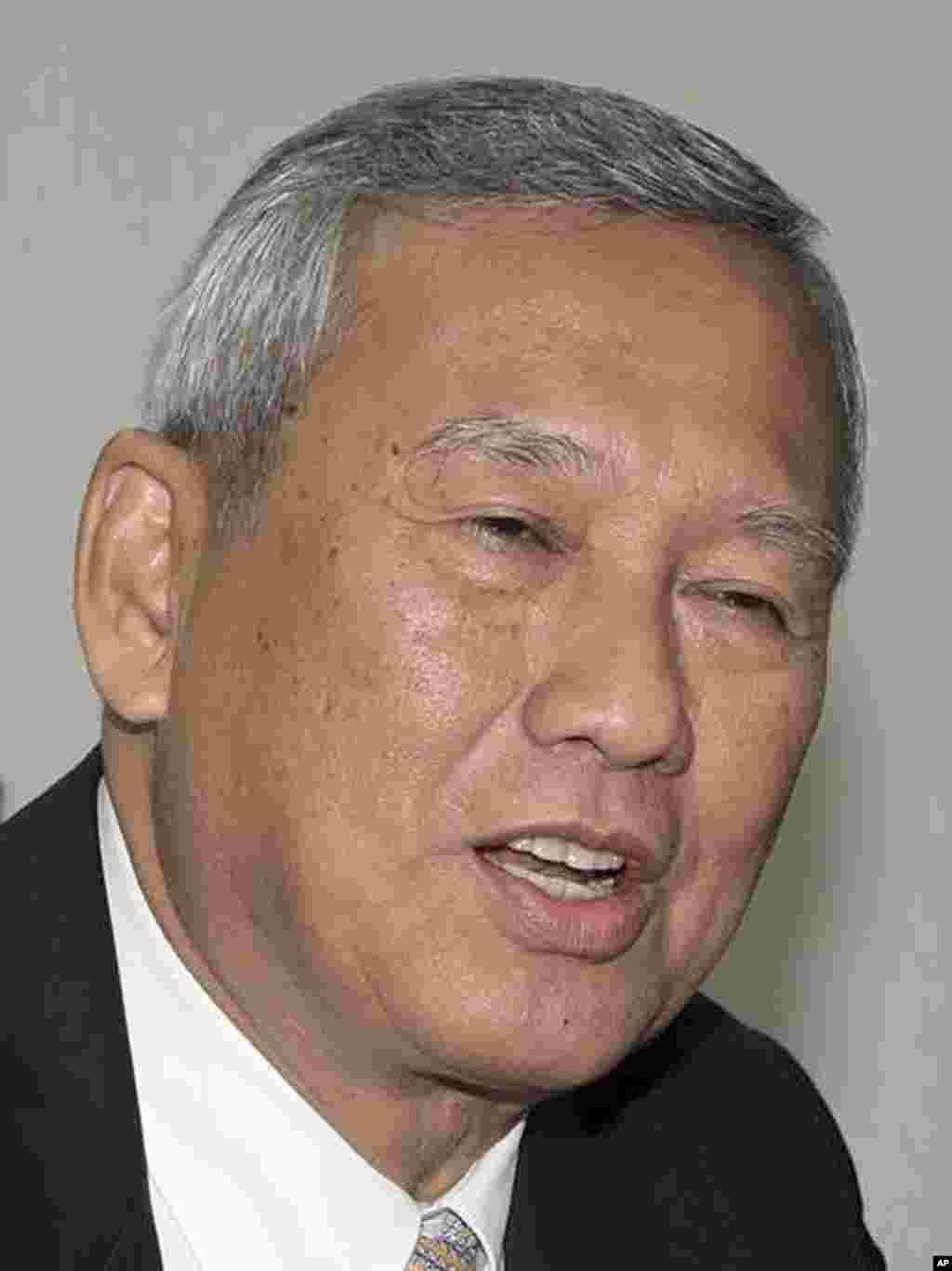 Thailand&#39;s Deputy Prime Minister Niwattumrong Boonsongpaisan, 66, was quickly appointed the new acting leader after Prime Minsiter Yiungluck Shinawatra was ordered to step down by a May 7, 2014 court ruling, in Bangkok.