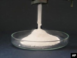 Powdered material called "dry water," could provide a new way to store carbon dioxide in an effort to fight global warming.