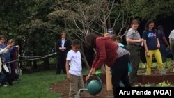 Prva dama SAD, Mišel Obama, angažovana je u borbi protiv dečije gojaznosti. Njena bašta u Beloj kući postala je inspiracija mnogim školama.