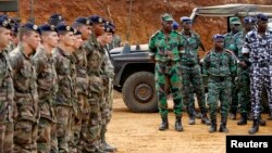 Tentara Perancis dalam pelatihan militer di Mali untuk menghadapi pemberontak dari kelompok Islamis terkait al-Qaida. (Foto: Dok)