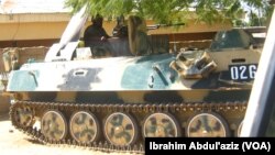 Wata tankar sojan Najeriya tana sintiri a cikin garin Mubi Jihar Adamawa bayan da aka kwace garin daga hannun 'yan Boko Haram.