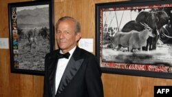 FILE - Photographer Peter Beard attends the 5th Annual Artrageous gala dinner and art auction in New York City, May 24, 2006.